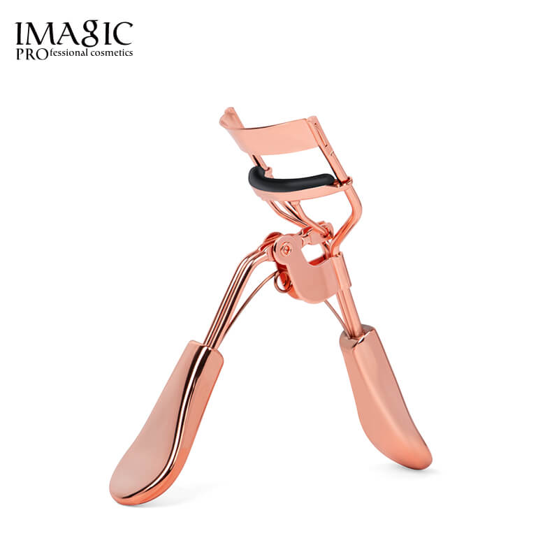 Rose_Gold_Eyelash_Curler_IAMGIC_Cosmetics