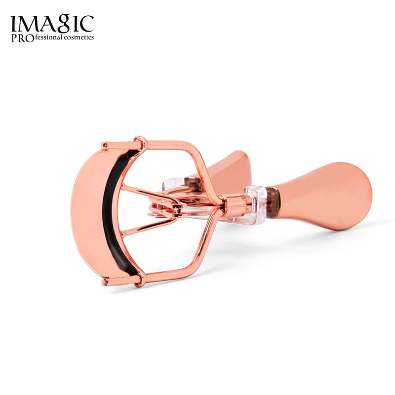 Rose_Gold_Eyelash_Curler_IAMGIC_Cosmetics